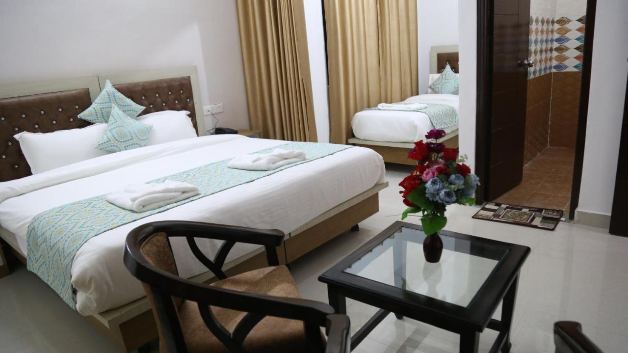 רישיקש Hotel Yog Tapovan- Rafting Available מראה חיצוני תמונה